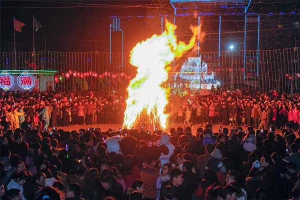 J9集团正月十五闹元宵“篝火晚会”