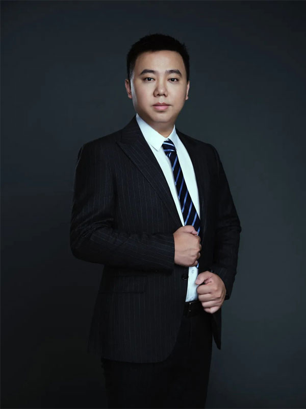 J9集团制药董事长李昆